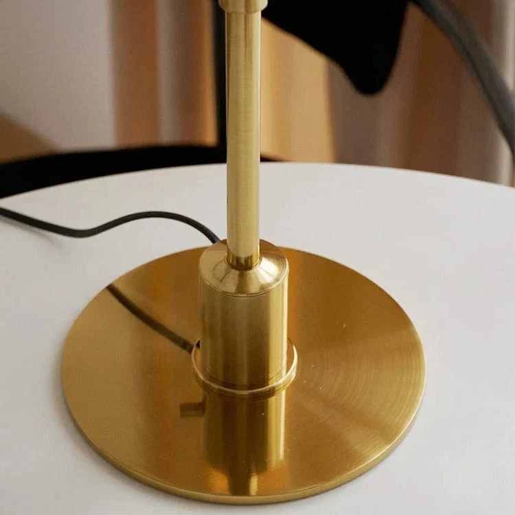 scandinavian-led-table-lamp-41191778_11.jpg