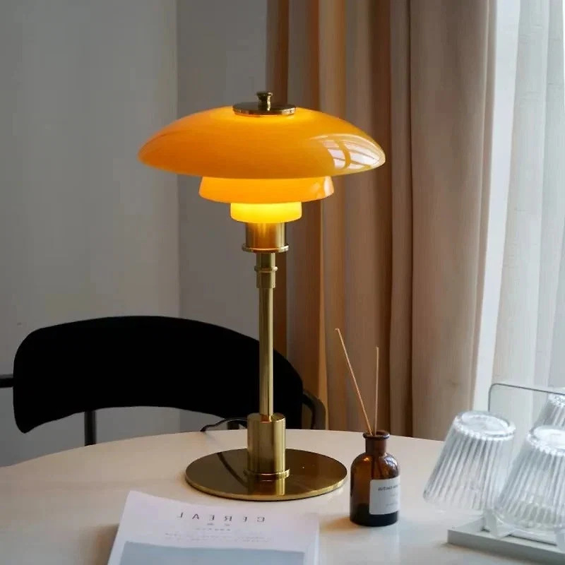 scandinavian-led-table-lamp-41191778_2.jpg